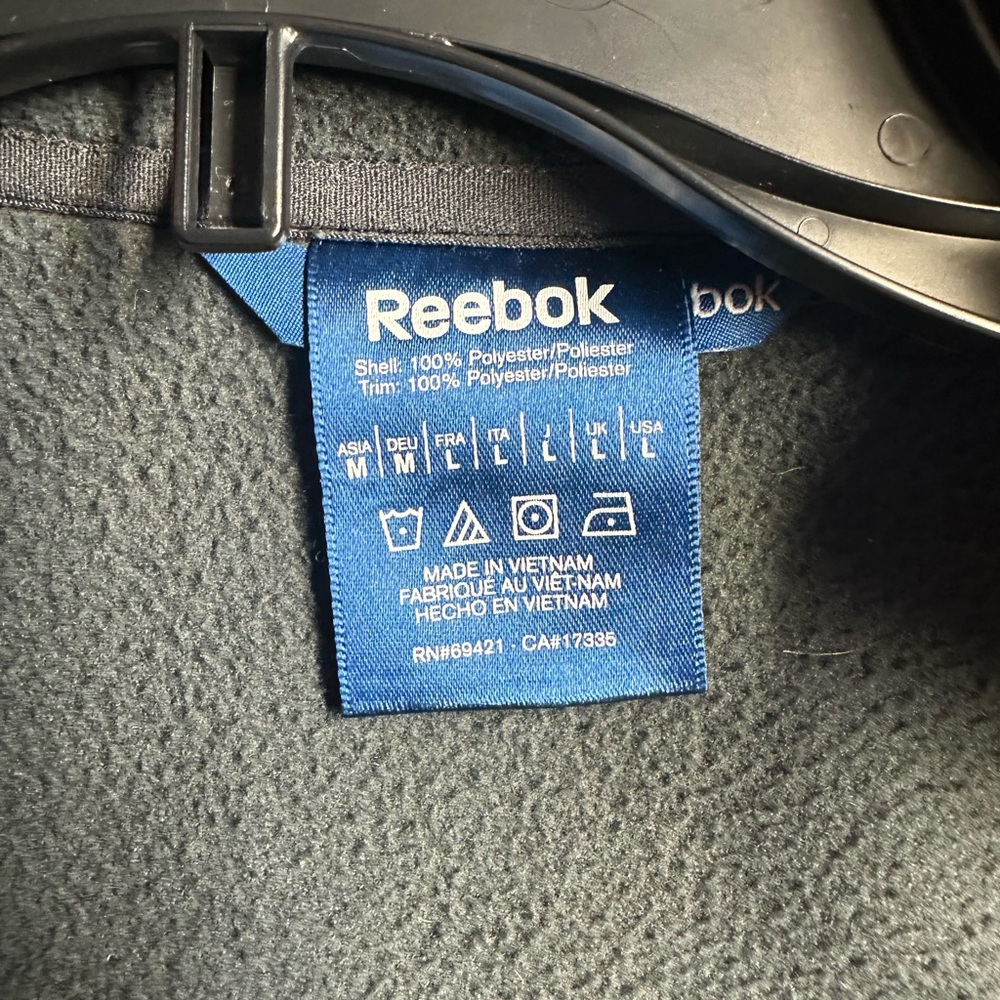 Men’s Reebok zip up jacket - Picture 2 of 2
